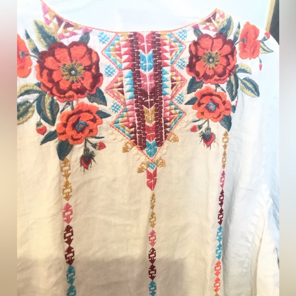 Johnny Was Short Sleeve Linen Tunic with Colorful Embroidery, Size XXL. - Picture 6 of 15